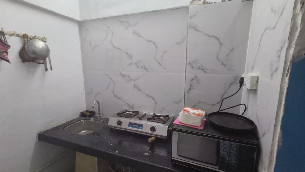 Accommodatie bij particulieren Spacious For 6 In Near Kokilaben Hospital, Andheri West